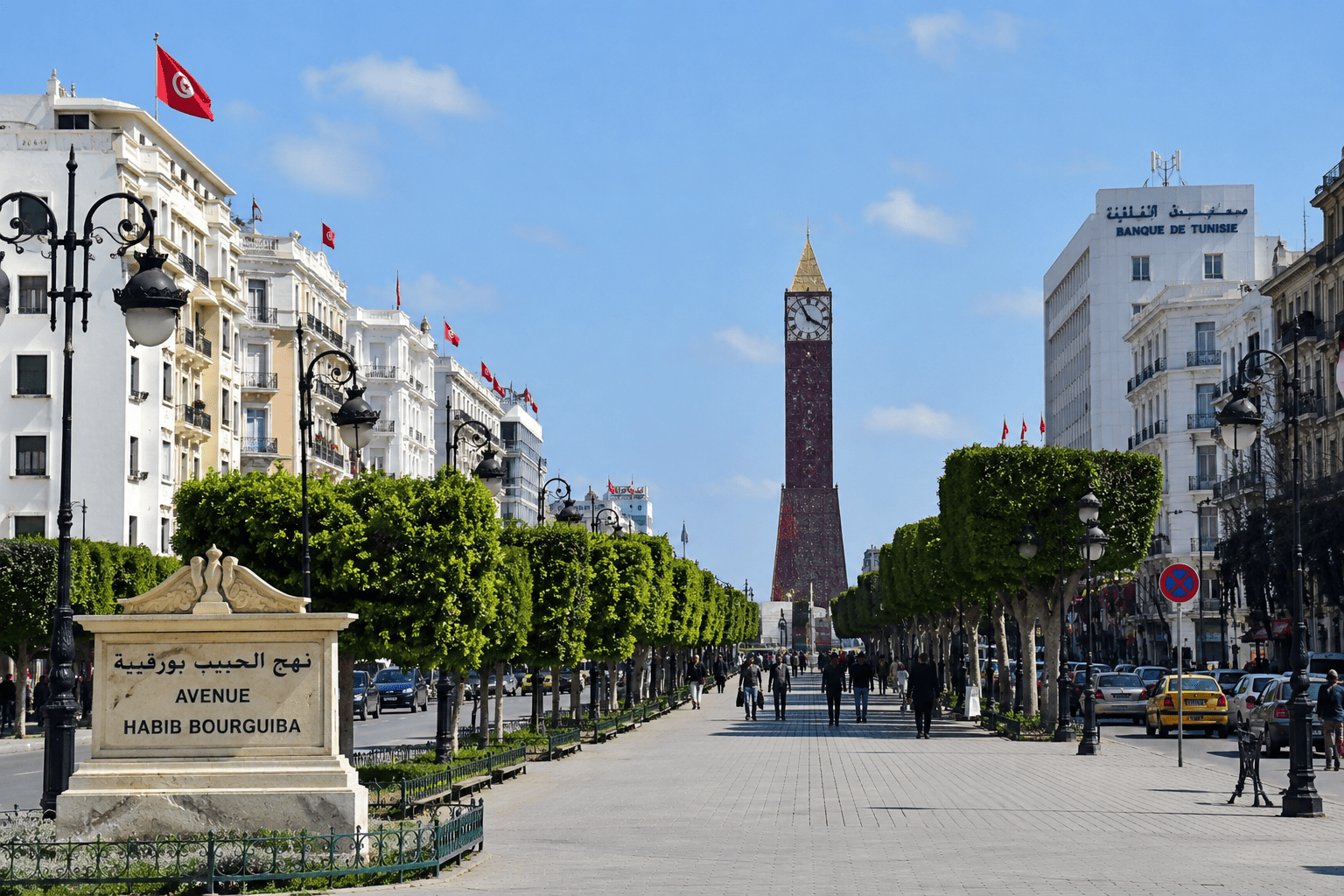 Avenue Habib Bourguiba a Tunisi, il viale dove si concentrarono le manifestazioni della Rivoluzione dei Gelsomini nel gennaio 2011